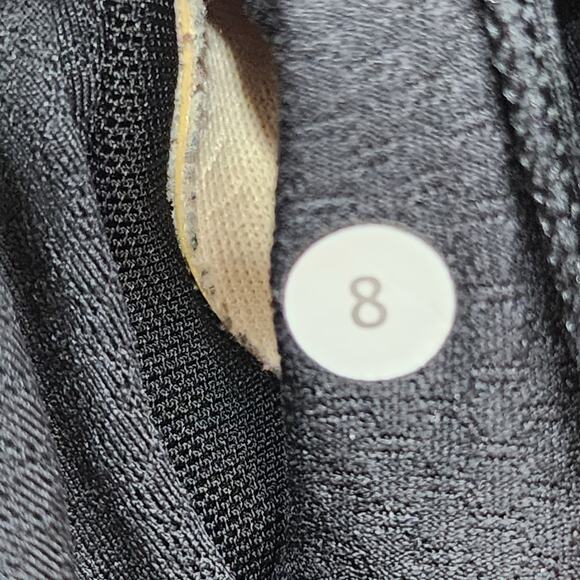 Lululemon Turbo Tank Top Womens 8 Black Shelf Bra Removable Pads Racerback Yoga - Picture 4 of 8